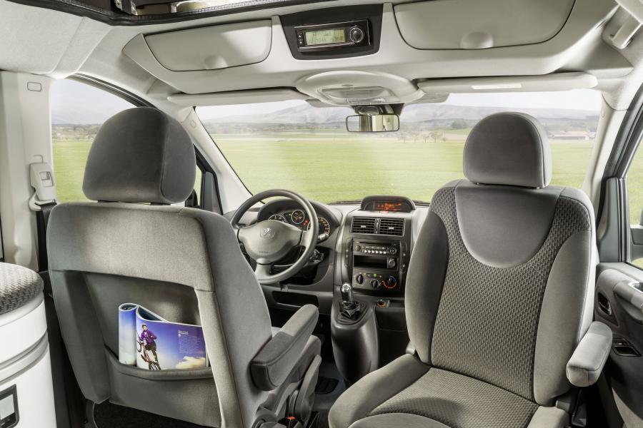 Интерьер Westfalia Peugeot Expert Patagonia 2014 года  (фото 2 из 8)